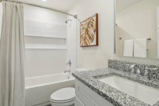 Cape House with Pool, Fire pit and Private Backyard! 4 King Beds! - Cape Coral - 6