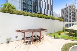 Airvistas CityNest Retreat at Business Bay, Dubai - 7
