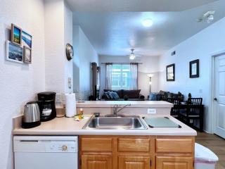 Cute and Cozy 4Bed Townhome Venetian Bay-2200SCD - Kissimmee - 4