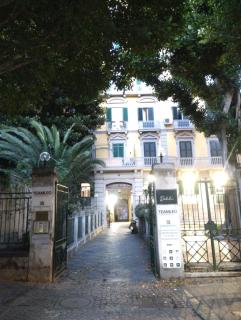 Amedeo Square - Napoli - 7