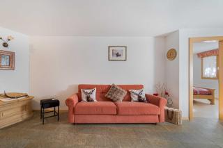 Apartment Chesa Erica 65m2 with private garden - 3