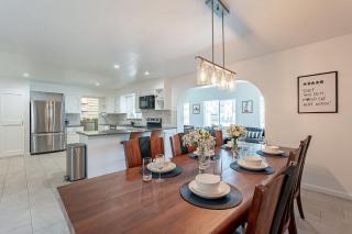 4 Br Tempe Retreat Pool Putt Putt Pool Table Grill - Tempe - 6