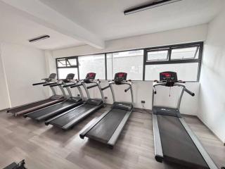 Sunset Views with Gym & Work Desk in Kilimani - Nairobi - 6
