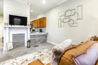 3 Mi to Dtwn Covington Getaway with Backyard - 3