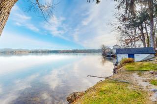 Lakefront Living - 3