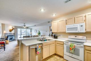 Lakefront Osage Beach Condo with Water-View Balcony! - Osage Beach - 2