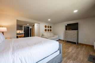Cove Creek Lodge 103 Poolside Executive King Suite - Oakland - 8