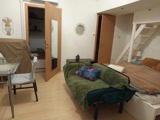 Trendy 2 ROOM Flat, next to Corvin Mall FREE Huge Garage! AC,DISHWASHER,WASHMACHINE, SMART TV - Budapest - 6