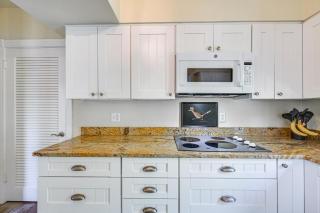 1 Block to Beach - Home with Pool in Old Naples! - Naples - 2