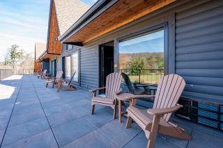 Cove Creek Lodge 205 Poolside Double Queen Room - 3