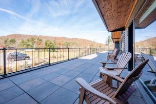 Cove Creek Lodge 205 Poolside Double Queen Room - 1