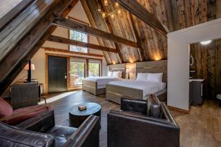 Cove Creek Lodge 211 Standard Double Queen Fireplace Room - 9