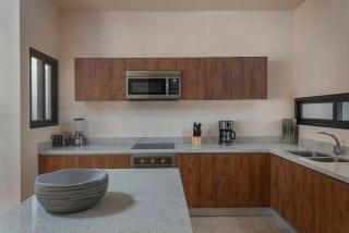 Chic 4-Bedroom Villa with Pool and Dedicated Concierge - 2