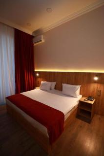 London Hotel and Guest House - Baku - 9
