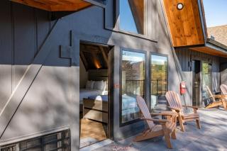 Cove Creek Lodge 217 Lakeside Double Queen Fireplace Room - 2