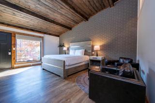 Cove Creek Lodge 219 Lakeside Executive King Suite - 7