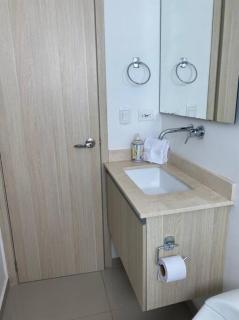 2BR Apto con excelente ubicación y balcón - 7