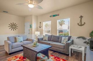 3 Br Padre Isl Retreat Min to Beach Dog Friendly - Padre Island - 3