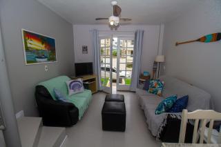 B236- Triplex em Bombas perto do Mar pra 8 pessoas - Bombinhas - 7