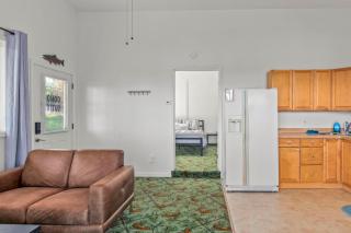 River Views and Fire Pit Cozy Soldotna Apartment! - 4