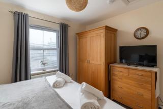 The Oystercatcher - 7