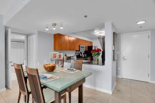 Brickell Bay Exclusive 2BR Condo Getaway with Sofa Bed - 7