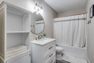 Andover Abode - sleeps 6 - 9