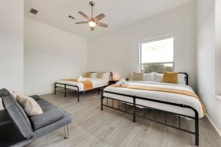 Modern 2BR I Gym I Parking I Workspace - Dallas - 5