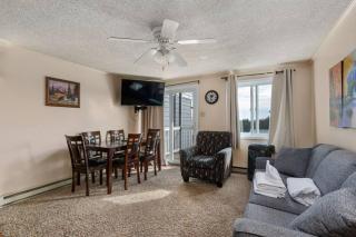 Stroll to Slopes, Village Area, Ski in-out MtLodge 329 - Snowshoe - 6