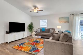New With Heated SaltWater Pool! Great for 2 Families - Matlacha - 1