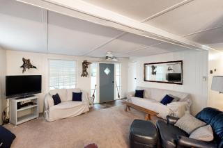 The Lakehouse - Manning - 7