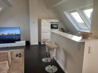 Neu Studio 13 nahe Bhf Siegburg, Netflix - Siegburg - 5