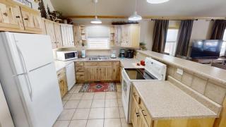 McCues Mountain Retreat - WiFi - Satellite - Washer - Dryer - Near The River - Fireplace - Grill - Red River - 1