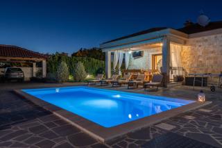 Villa Mlb with heated pool, sauna and jacuzzi- by TA Leut Agency - Vrsi - 9