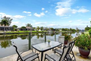 Sunshine Home Retreat Heated Pool on Canal - Cape Coral - 3