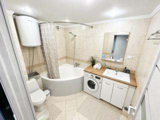 In the center 1 bedroom and living - Chişinău - 1