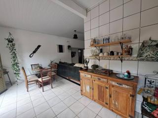Casa Verde, Paz e Aconchego, a 1 km da rua do lazer, espaçosa, calma para descansar e jacuzzi quentinha para relaxar! - Pirenópolis - 2