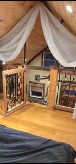 Couples Getaway Cabin with a Loft - Firepit - Creek - 6