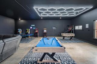 River's Edge Riverfront with Hot Tub Sauna & Game Room - Kalispell - 9
