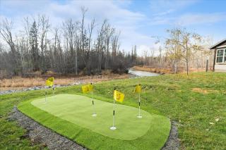 River's Edge Riverfront with Hot Tub Sauna & Game Room - Kalispell - 3