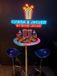 Cinéma & Jacuzzi - Vienne - 5