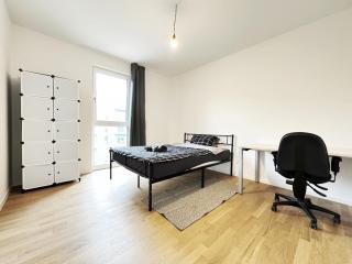 HolidayHome Apartments I Spacious 20sqm Room in Berlin-Lichtenberg - Berlino - 1