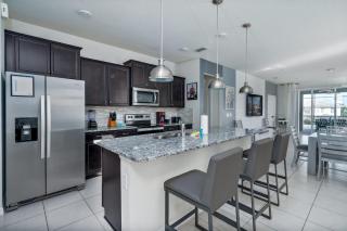 Heated Pool Lazy River FREE Waterpark - 2