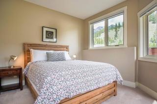 Stylish and comfy 2BR condo near Hot Springs - 1