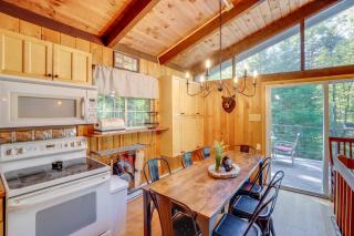 Treehouse Chalet Near Mt Snow with On-Site Trails! - West Dover - 6