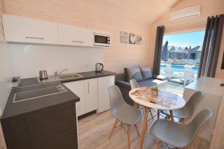 Comfortable holiday homes with swimming pool - Dąbki - 5