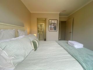 Walking distance to Rototuna Shopping Centre - Hamilton - 3