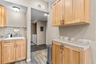 Charming Country Club Condo with Loft & Fireplace - Flagstaff - 4