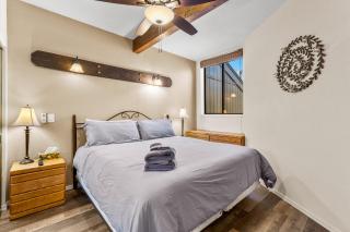 Charming Country Club Condo with Loft & Fireplace - Flagstaff - 3