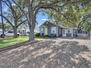 Market Street Retreat - 4